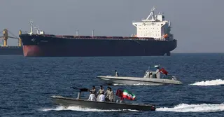 হরমুজ প্রণালিতে আটকা শতাধিক জাহাজ, ট্যাংকার স্থবির অবস্থায়